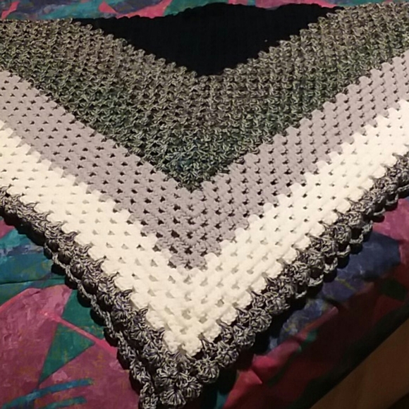 Blanket Shawl - Picture 5 of 6